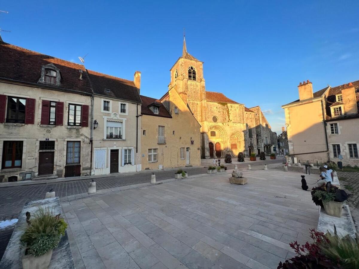 "La Grenouille" Centre Historique - Les Terres Du Roy Villa Avallon Exterior photo